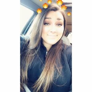 Meet your Posher, Danielle